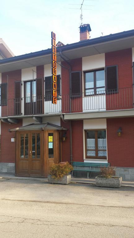 Hotel Ristorante Buasca Cuorgnè Exterior foto